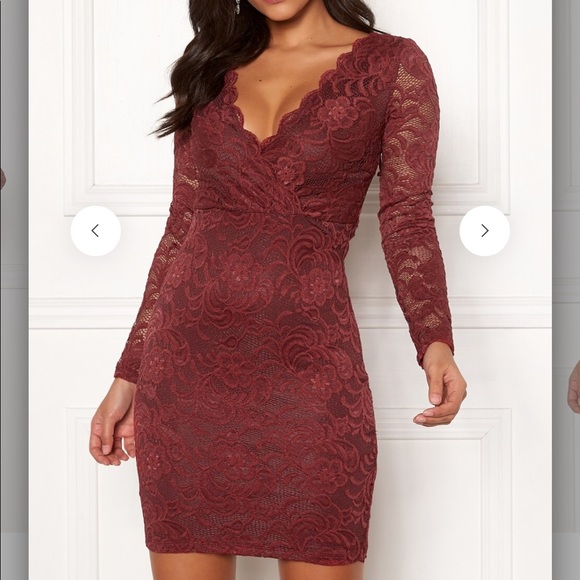Forever 21 Dresses & Skirts - NWT Plunging Neckline Long Sleeve Lace Dress